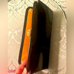 1950’s vintage black faux patent leather clutch